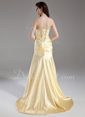 Trumpet/Mermaid Sweetheart Sweep Train Charmeuse Prom Dress With Ruffle Beading Sequins (018004958)