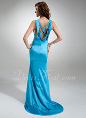 Trumpet/Mermaid V-neck Sweep Train Charmeuse Prom Dress With Ruffle Beading (018002513)